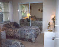im_bedroom.jpg (53230 bytes)