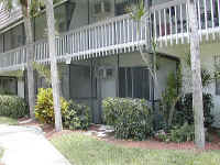 island_manor_lanai2.jpg (157770 bytes)