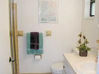 bath1.jpg (13186 bytes)